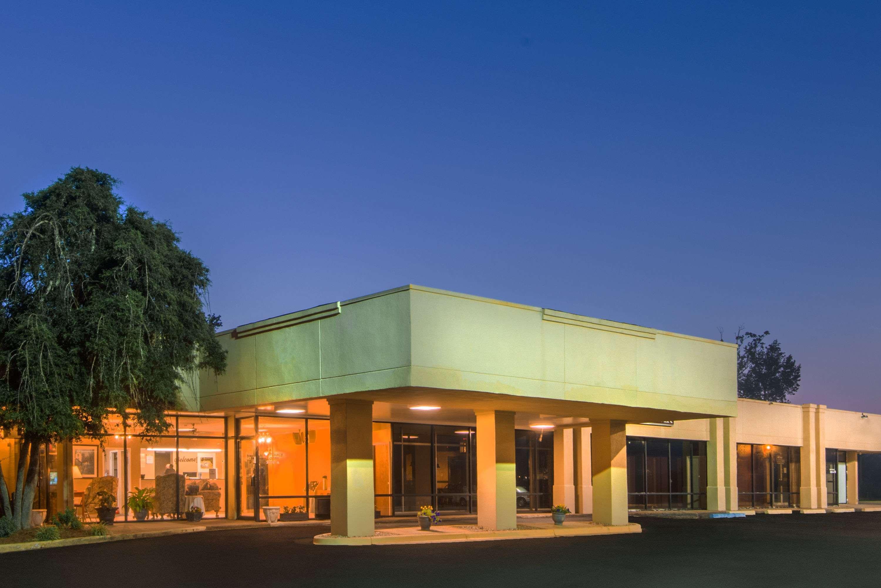 Days Inn By Wyndham Clanton Al Exterior foto